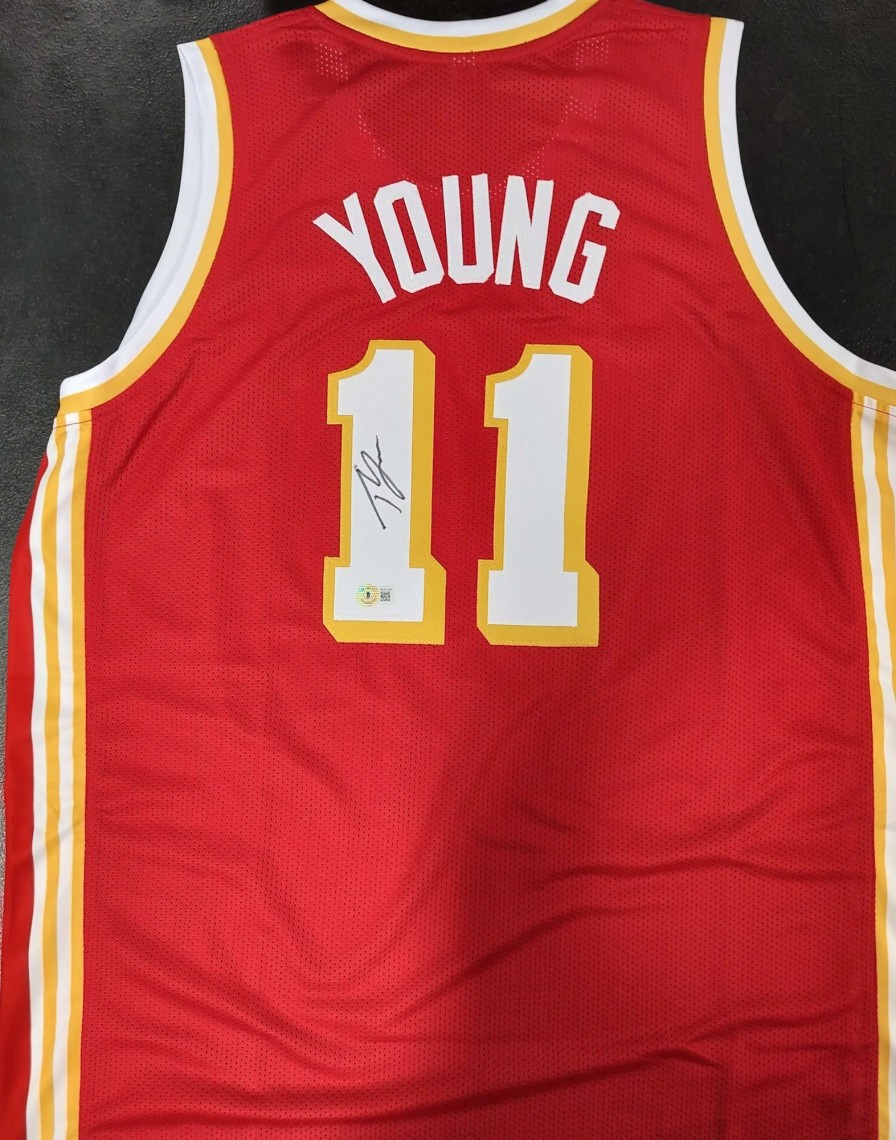 All Brands Leaf | Nba Atlanta Hawks 2022-23 Leaf Autographed Basketball Jersey Box Trae Young Autographed Jersey [Beckett Be80164]