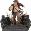 All Brands Diamond Select Toys | Raiders Of The Lost Ark Indiana Jones Gallery Indiana Jones 10-Inch Pvc Diorama Statue [Raiders Of The Lost Ark]